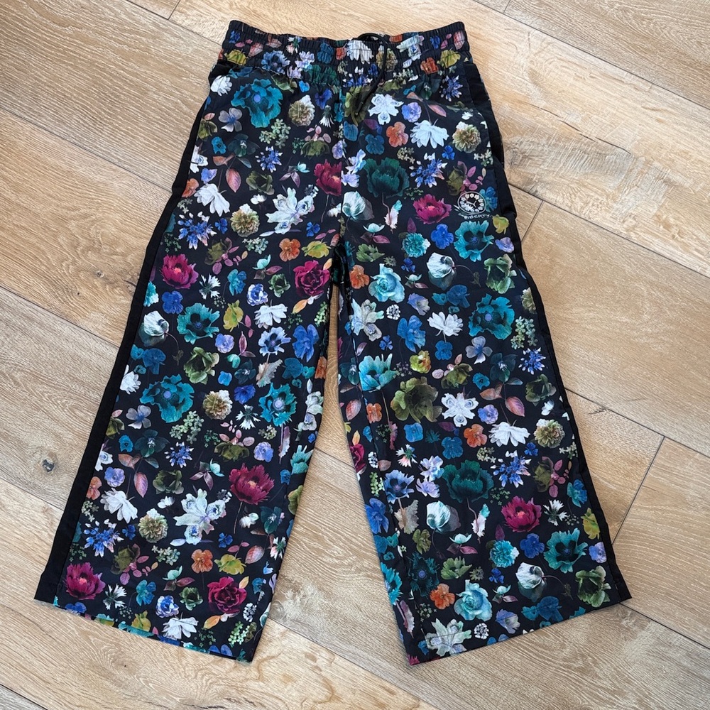 Puma Floral Cropped Pants in Black Multicolor
